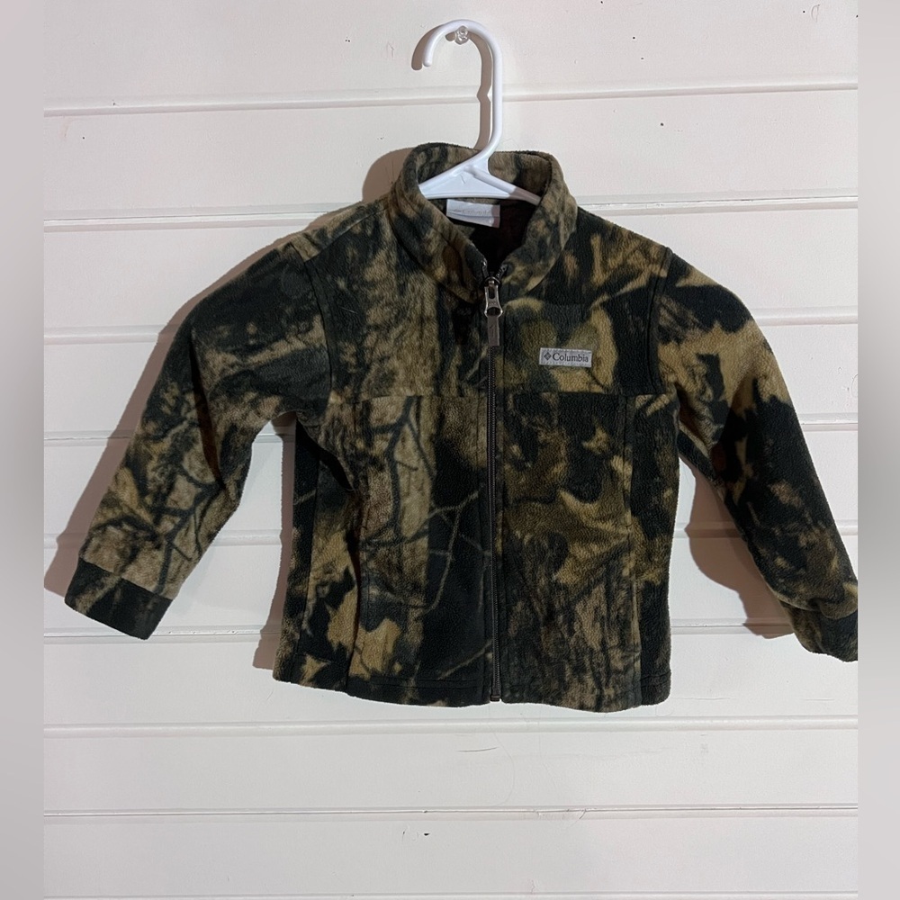 Columbia camouflage fall sweater with zipper for boys